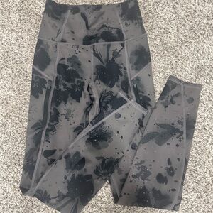 Lululemon Gray Floral Leggings